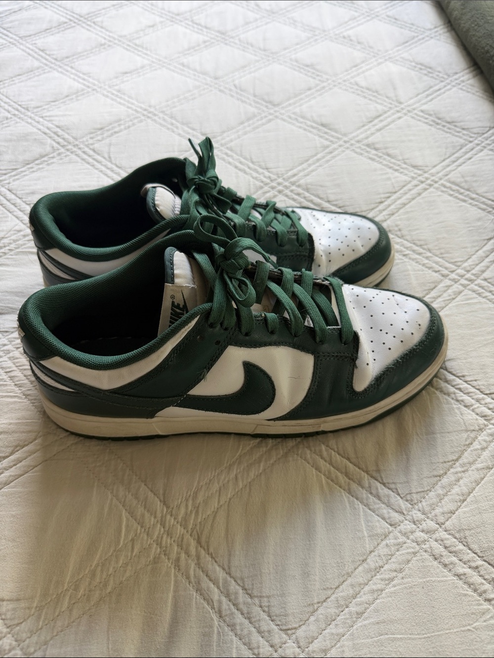 Nike Men's Green and White Low-Top Sneakers size 9.5